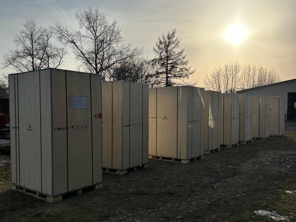 Energie v pohybu: 3 projekty, 1 týden a 5,742 MWh dodané kapacity
